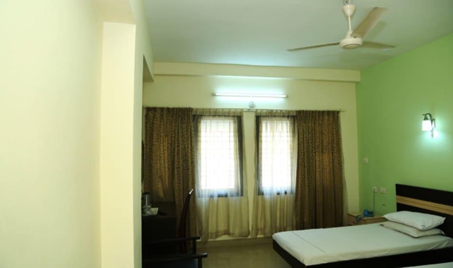 Sri Srinivasa Residency Kadapa Exterior photo