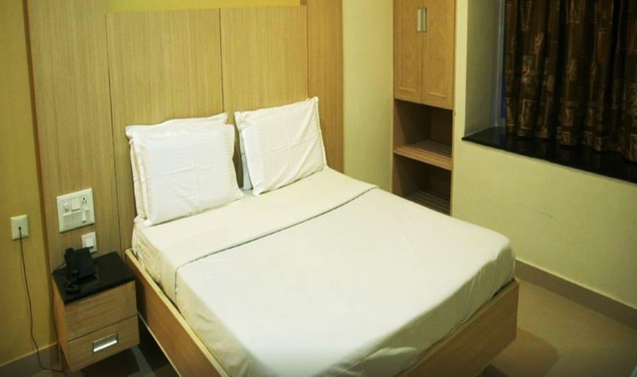 Sri Srinivasa Residency Kadapa Exterior photo